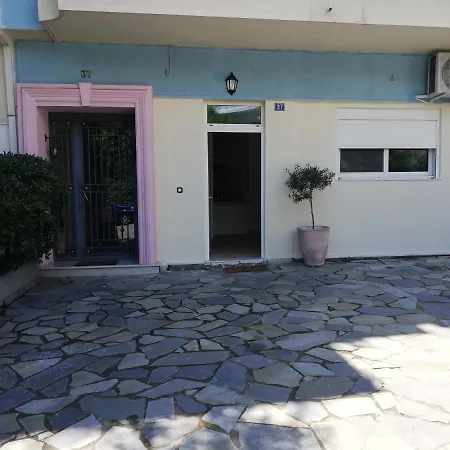 Modern 2Bed 2Bath Loft In Acropolis Area-3