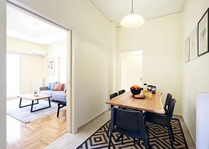 Embassy Residence - 3 Bedroom - Greecing